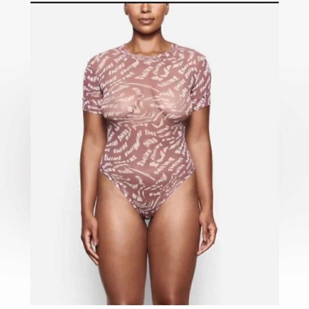 #229 SKIMS  bodysuit New With Tags